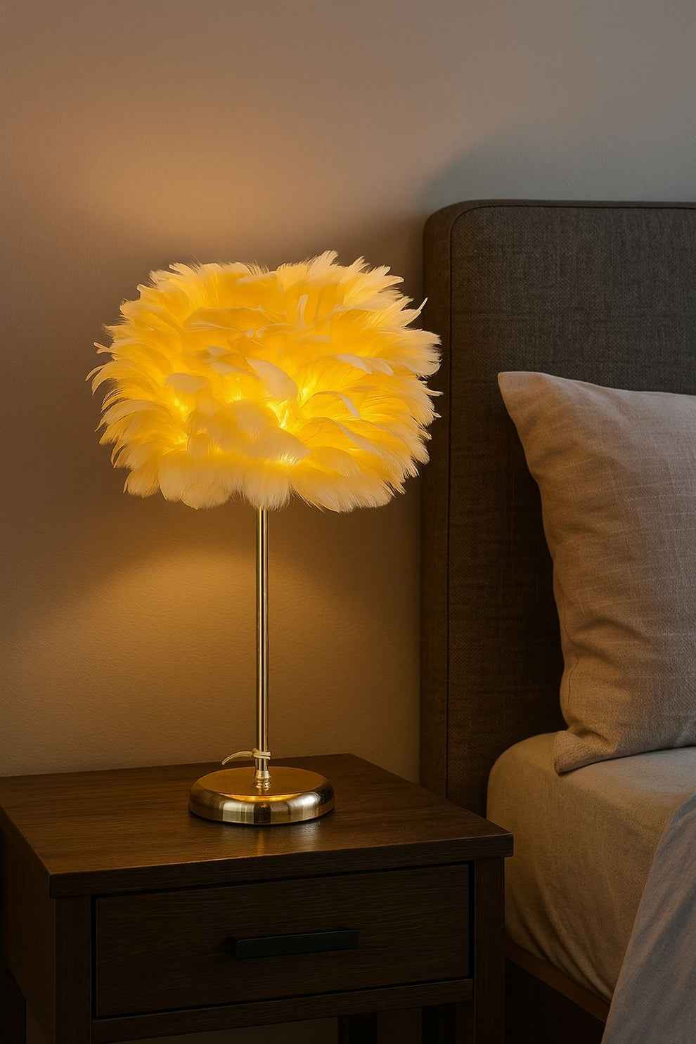 Electric Feather Lamp with Metal Base
