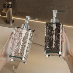 LUXURY TRANSPARENT SOAP DISPENSER BOTTLE โ REUSABLE HAND PUMP FOR SHOWER GEL SHAMPOO & LIQUID SOAP