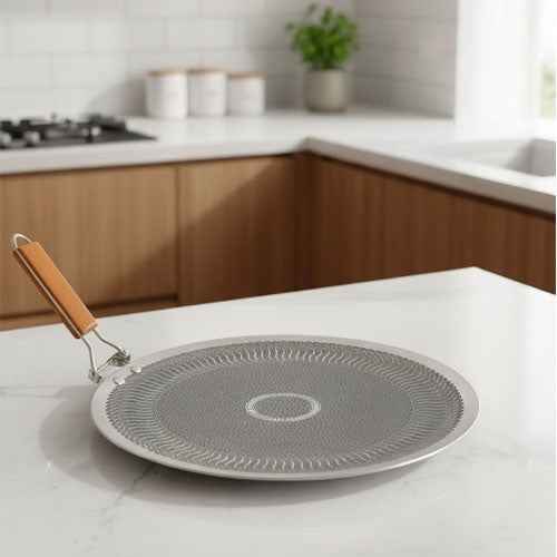 Round Grill / Crepe Pan with Wooden Handle