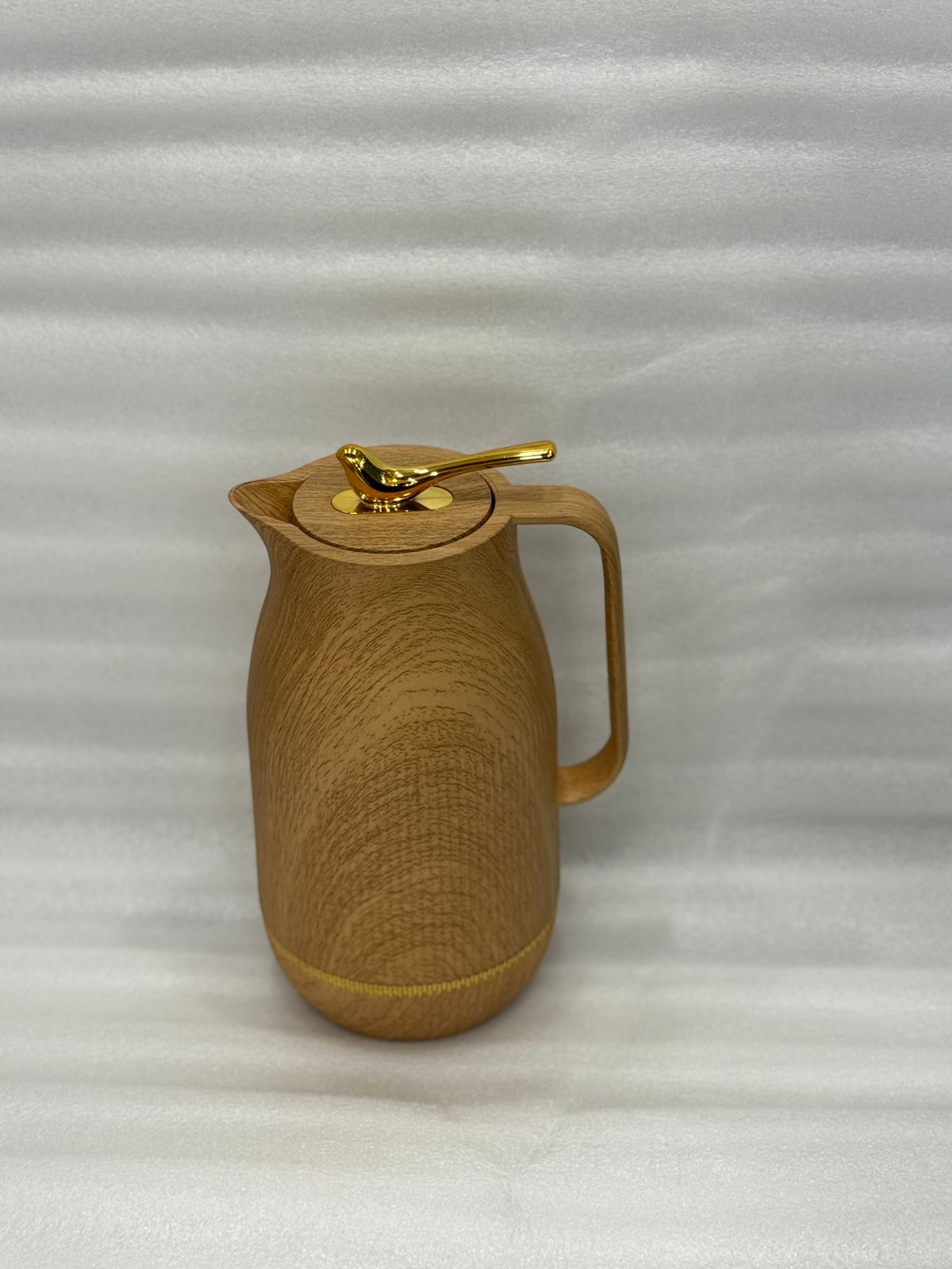 1 Litre Premium Wooden Finish Inner Glass Water Jug – Insulated Serving Pitcher with Gold-Plated Lid & Handle