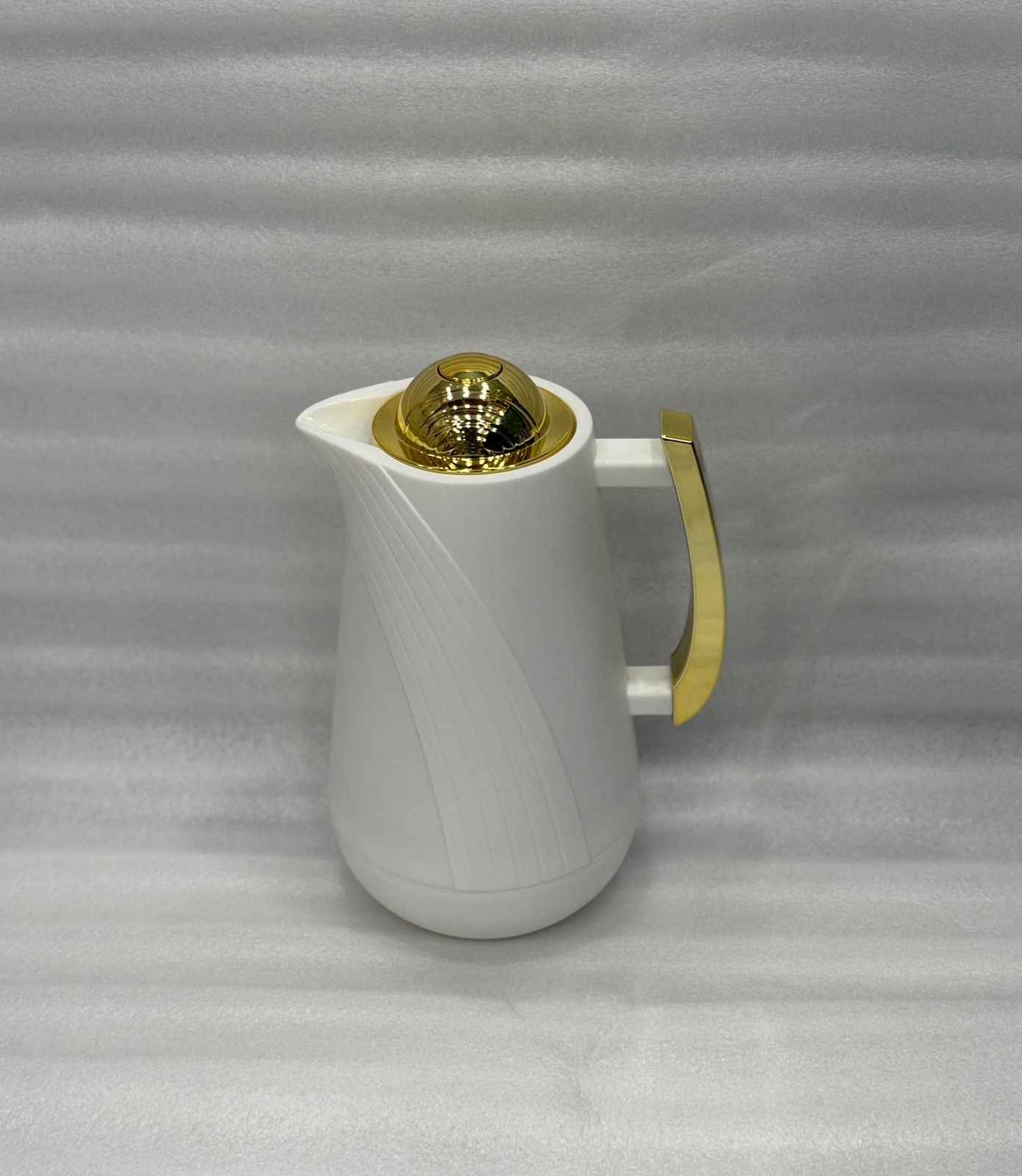 Luxury White & Gold Thermal Jug - Premium Vacuum Insulated Flask (1L)