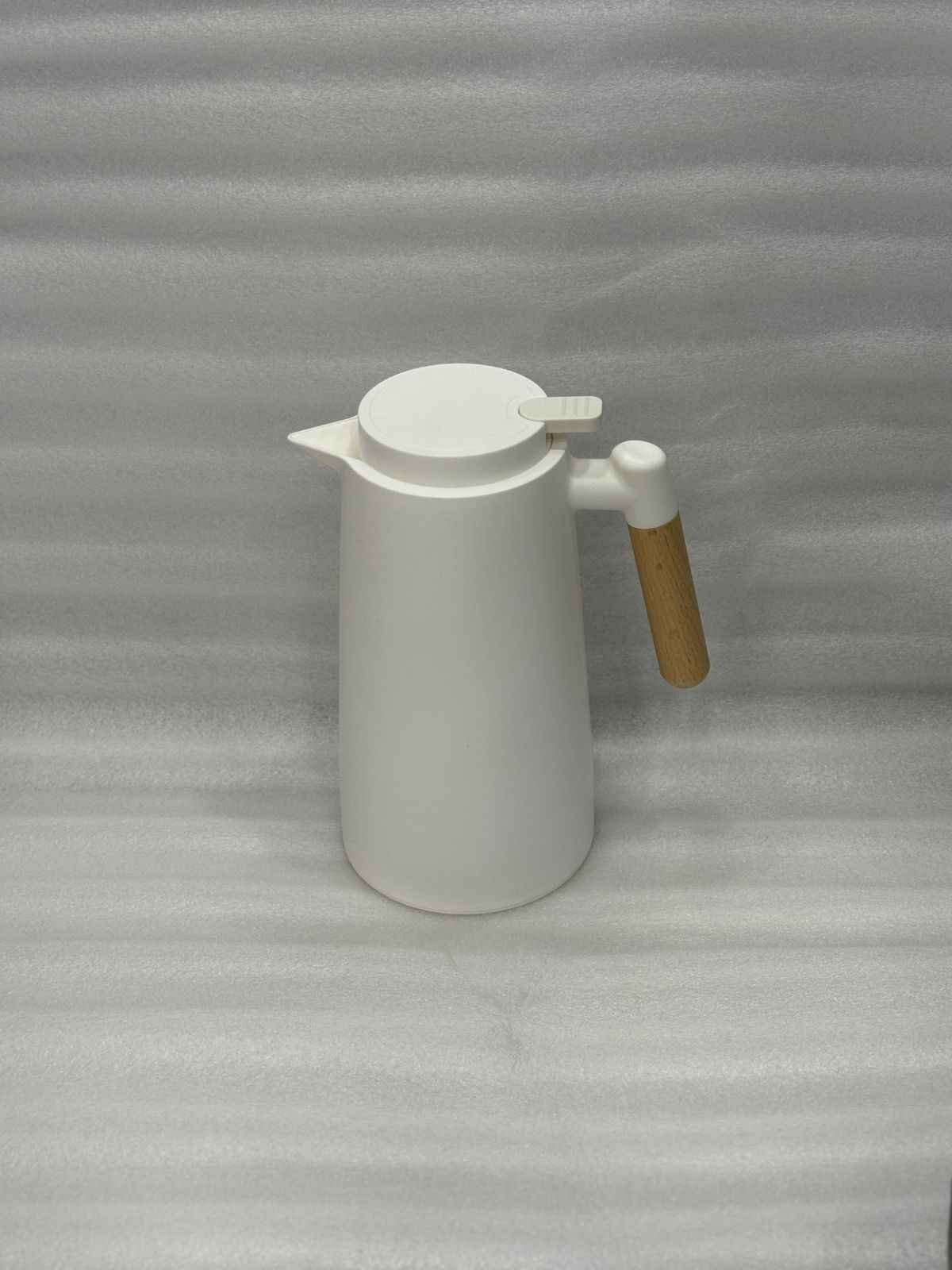 Minimalist Nordic Thermal Vacuum Flask Jug (With Wooden Finish Handle)